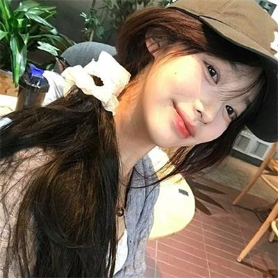 5个吓鬼的少年